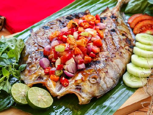 Ikan Laut Bakar Tunggul Rahayu Sebrang Kelapa Muda Albusror Gofood