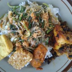 Nasi Urap Ayam Panggang