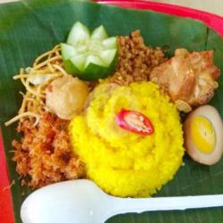 Nasi Kuning Ayam Bali