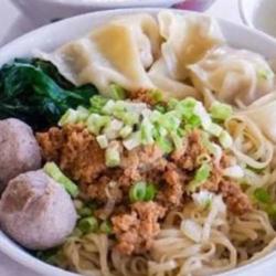 Mie Kuah Pangsit Rebus Bakso