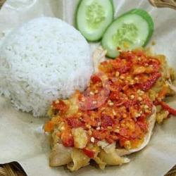 Ayam Penyet   Tempe / Tahu   Sambel Dower   Lalap