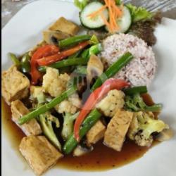 Cap Cay Vegetarian With Tahu Tempe  Nasi