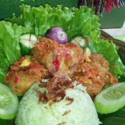 Nasi Gemuk Ayam Geprek