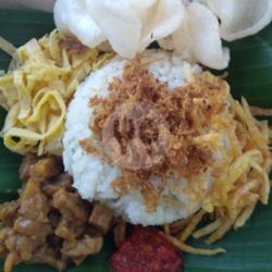 Nasi Uduk Abon Komplit