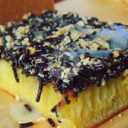 Martabak Manis Kacang Coklat