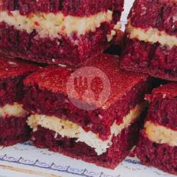 Pisang Kacang (red Velvet)