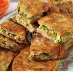 Martabak Asin Istimewa 4 Telor (ayam)