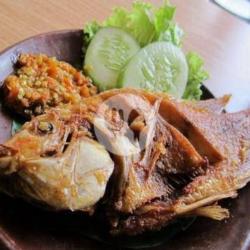 Nila Goreng Lalapan