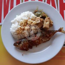 Nasi   Balado Ikan Kembung