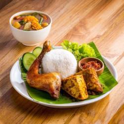 Nasi Ayam Presto Sayur Asem