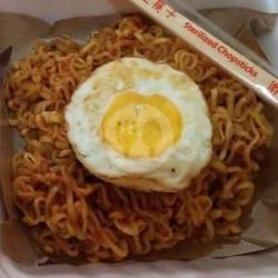 Mie Pedas Toping Telur