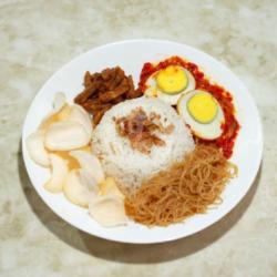 Nasi Uduk Telor Balado