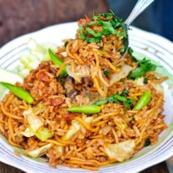 Nasi Goreng Magelangan (mawut)