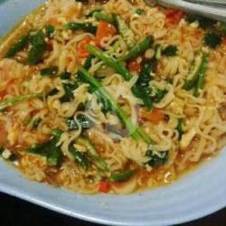 Indomie Keriting Kuah (gratis Es Teh)