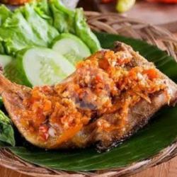 Ayam Penyet Paha  Sambal Korek  Lalapan