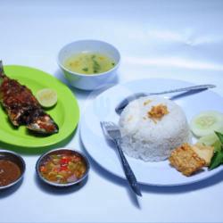 Nasi Katombo Bakar