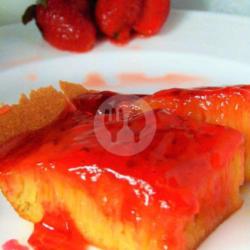 Martabak Manis Strawberry