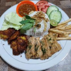 Nasi Kremes Sambal Pedass