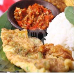 Nasi Telor Dadar Balado