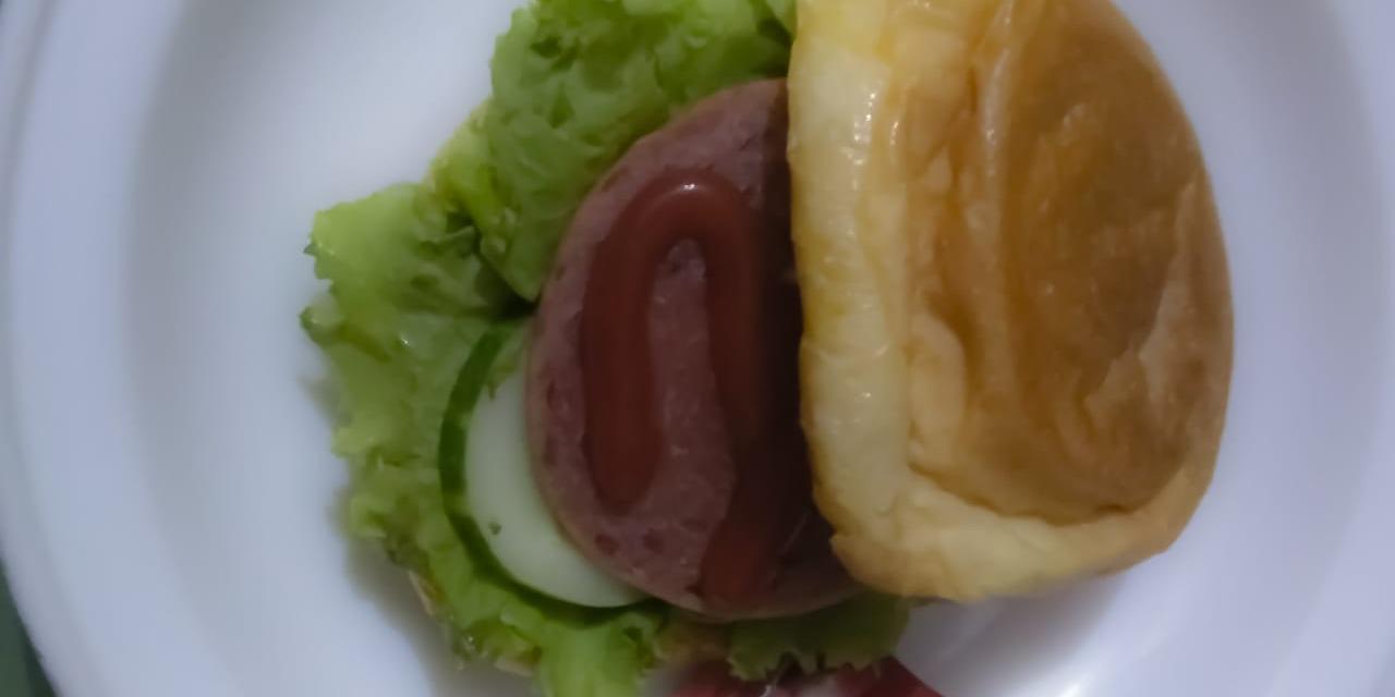 Burger dan Roti Bakar Bangka Mbak Nanik, Nurul Hidayah