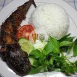 Lele Bakar Nasi Dan Sambal