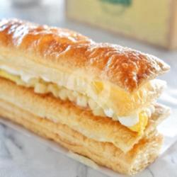 Apple Strudel Whole