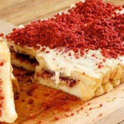 Roti Bakar Red Velvet - Choco Crunchy