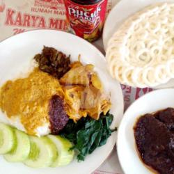 Paket Nasi Rendang   Krupuk Kaleng   Teh Pucuk