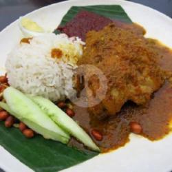 Nasi Uduk Ayam Rendang