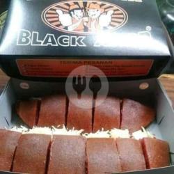 Martabak Red Velvet Keju Wijen Coklat