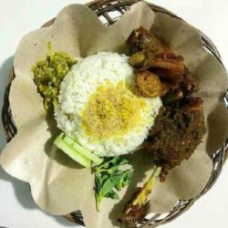 Ayam Kampung Bumbu Hitam Tanpa Nasi Potongan Besar