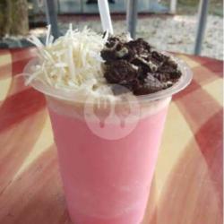 Pop Ice Strawberry Topping Keju Coklat