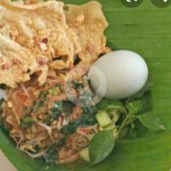 Pecel Madiun   Telor Bulat