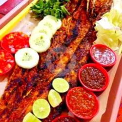 Ikan Baracuda Bakar Ukuran Tanggung