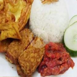 Nasi Dadar Telur Tahu ,tempe