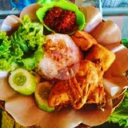 Ayam Goreng   Nasi Uduk   Tahu Tempe