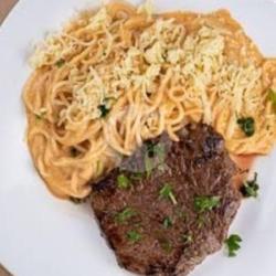 Spaghetti Bolognese   Tenderloin Steak 100gr