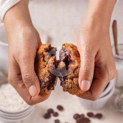 Levain Style Classic Soft Baked Cookies