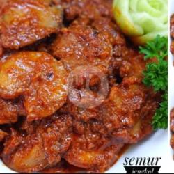 Nasi   Semur Jengkol   Sayur Urab   Sambal