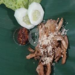 Ayam Goreng Suwir