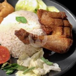 Lalapan Ayam Goreng Terong  Nasi