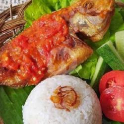 Paket Nasi Ikan Nila Goreng