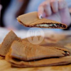 Martabak Garing Coklat Kacang Keju Susu