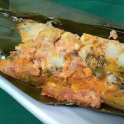 Pepes Telor Ikan