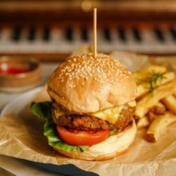 Goedkoop Burger And Fries