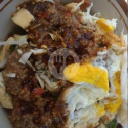 Kupat Tahu Telur Ceplok