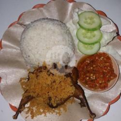 Nasi Puyuh Kremes