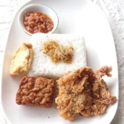 Ayam Filet Crispy Tempe Bacem Tahu Goreng Nasi Udug