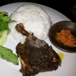 Nasi Ayam Dua Sambal,hitam Pencit