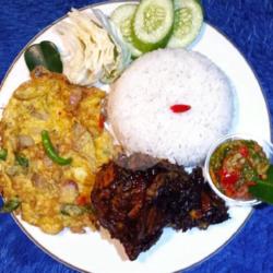 Paket Nasi Ayam Bakar Plus Telur Dadar